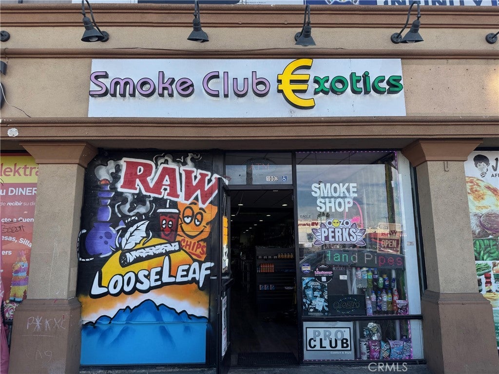 21044 Sherman Way, Canoga Park