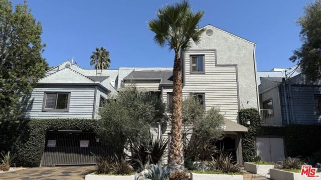 6337 Primrose Avenue, Los Angeles