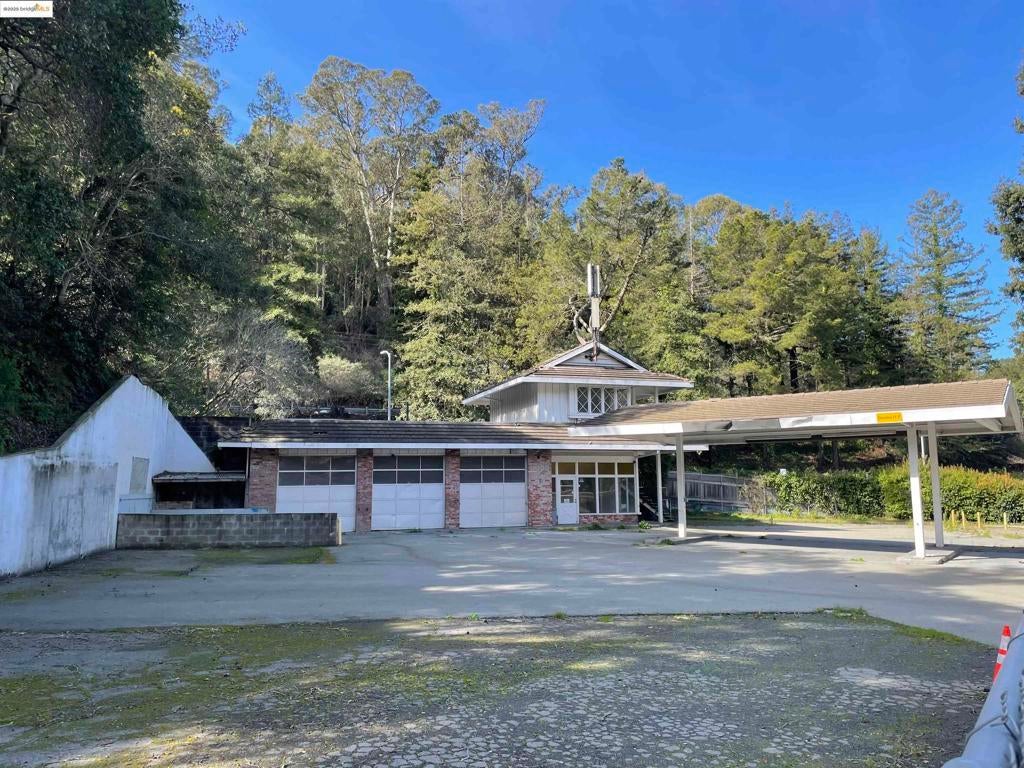 Photo of Listing #41115800