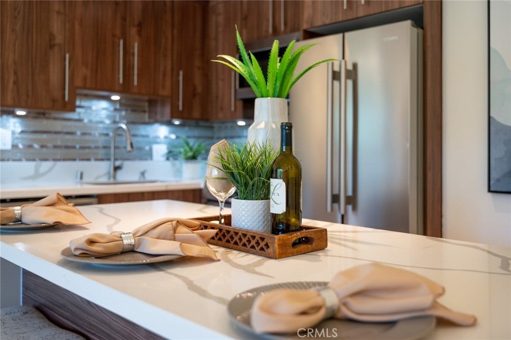 Photo of Listing #DW25247619