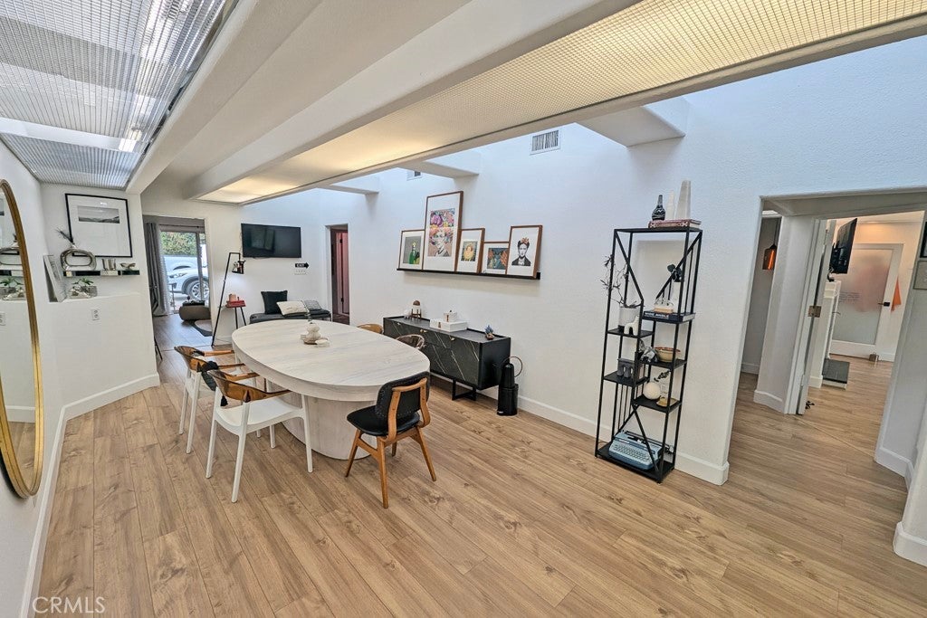 Photo of Listing #OC25248625