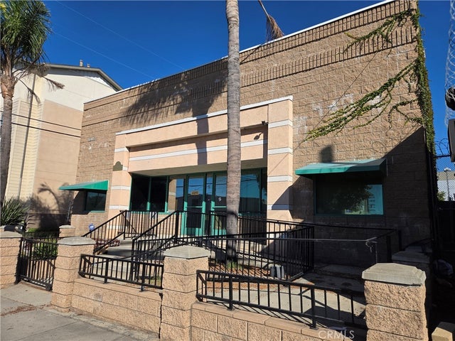 1005 E Burnett, Signal Hill