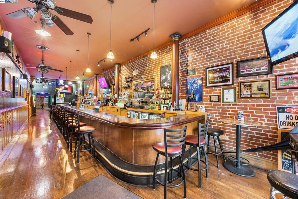 Photo of Listing #41116493