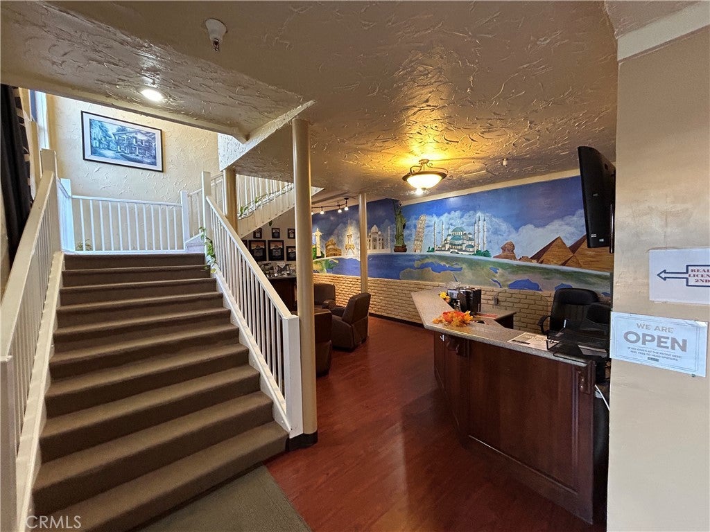 Photo of Listing #HD25254351