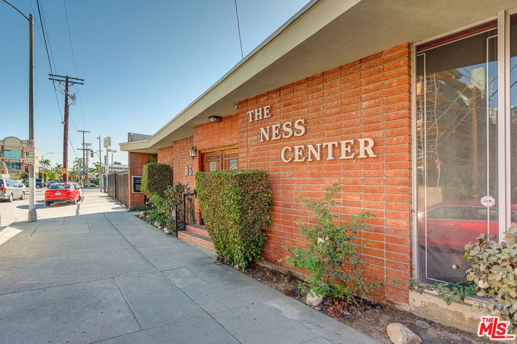 Photo of Listing #25616175