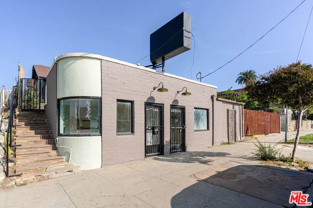 6117 York Boulevard, Los Angeles