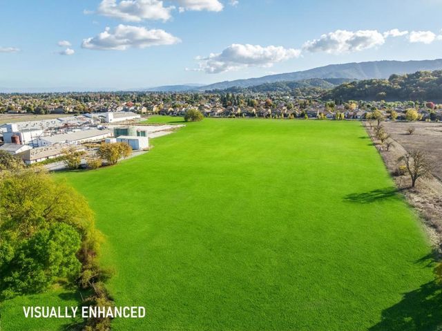 1180 Day Road, Gilroy