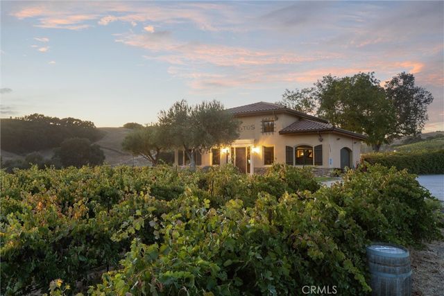 3000 Oakdale Rd., Paso Robles
