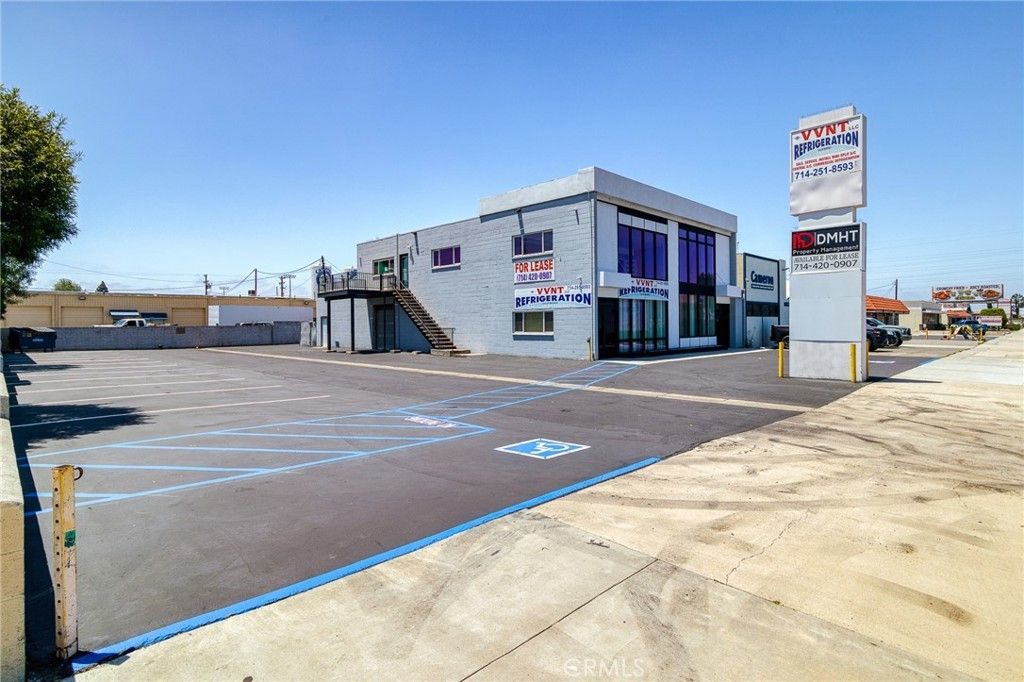 8452 Katella, Stanton