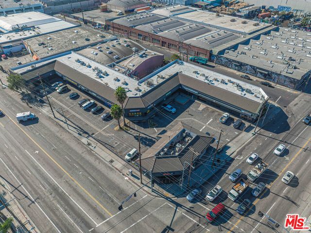 1901 S Alameda Street, Los Angeles