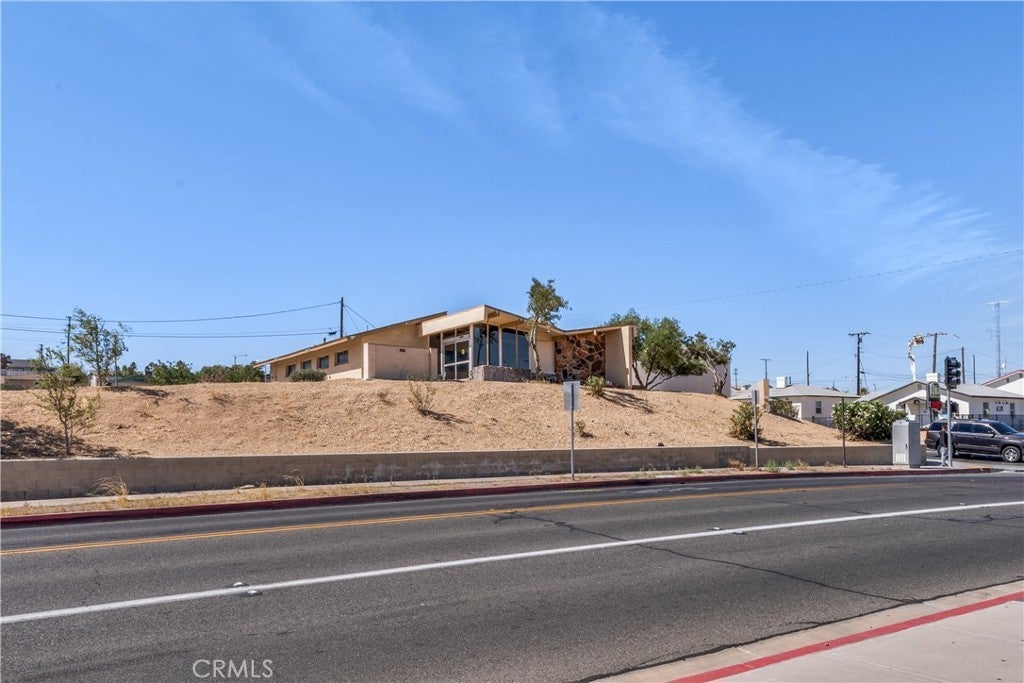 500 E Mountain View Street, Barstow