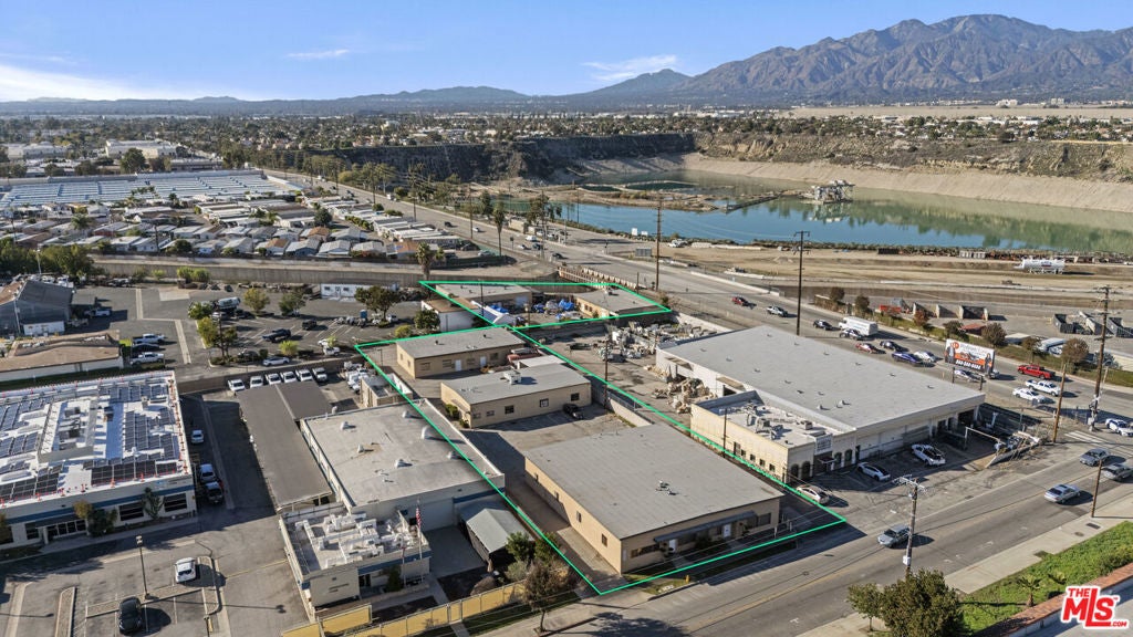 Photo of Listing #25627893