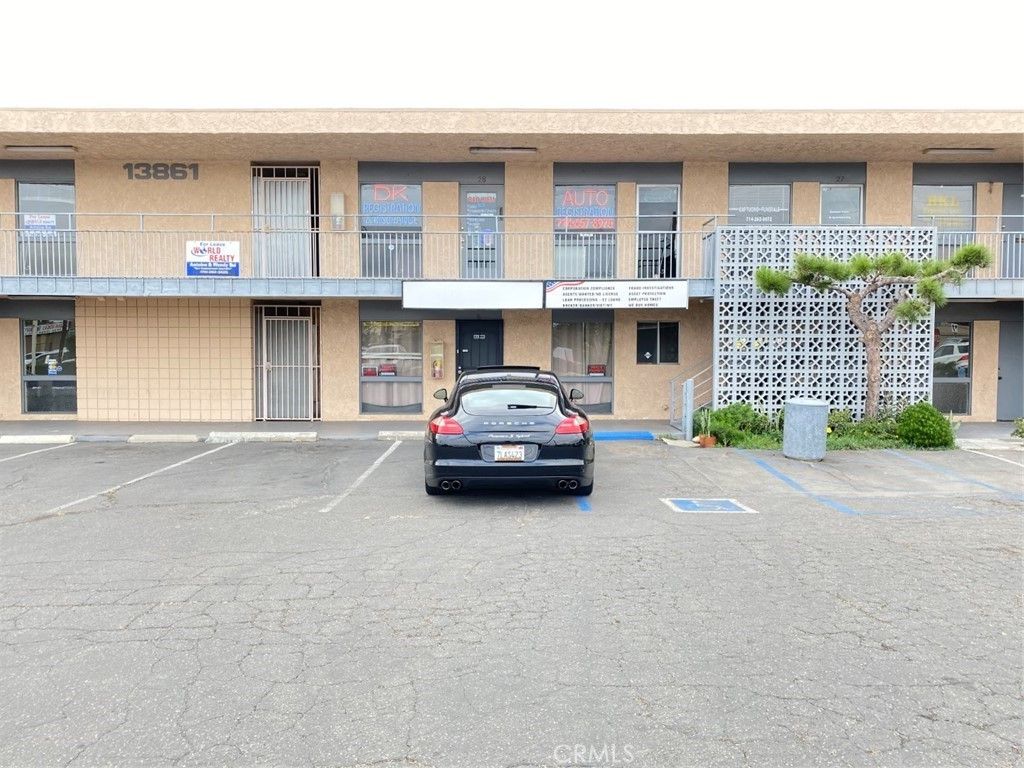 13861 Beach Boulevard, Westminster