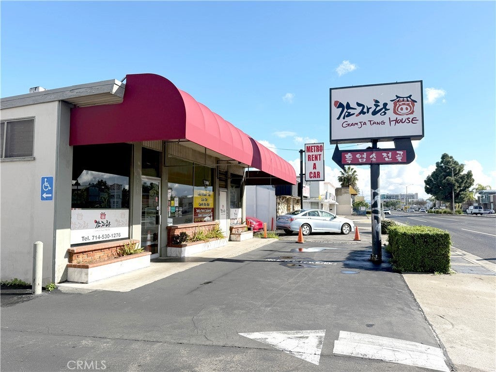 9567 Garden Grove Blvd, Garden Grove