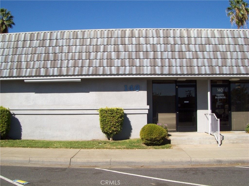 146 W Rialto Avenue, Rialto