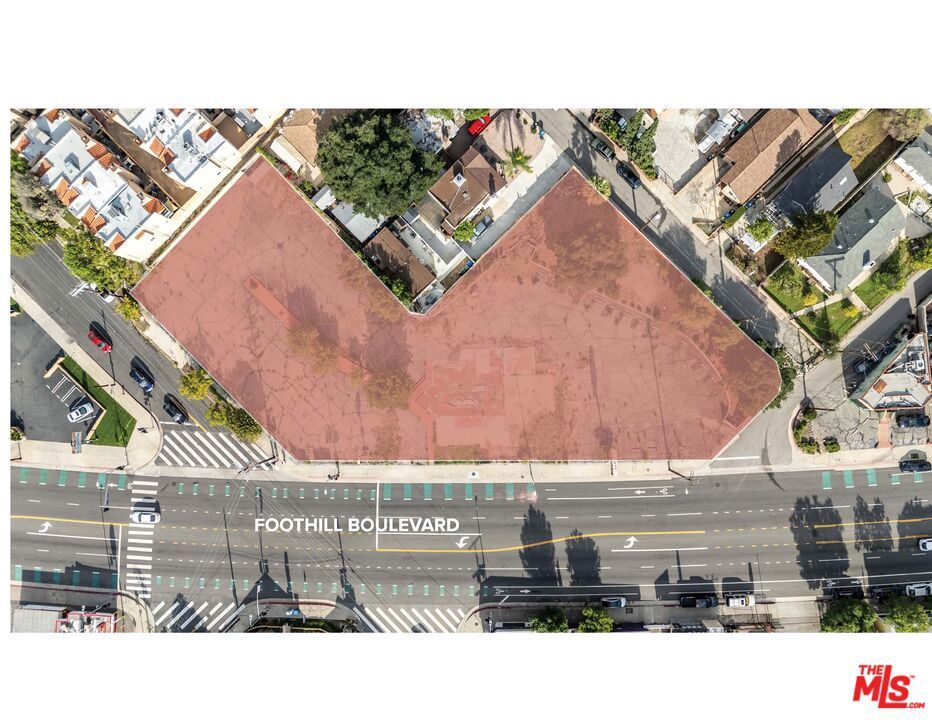 Photo of Listing #26643293