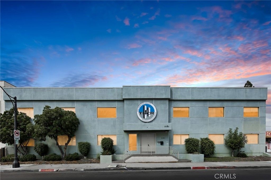 2181 S Atlantic, Commerce