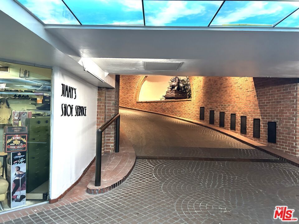 Photo of Listing #25627601