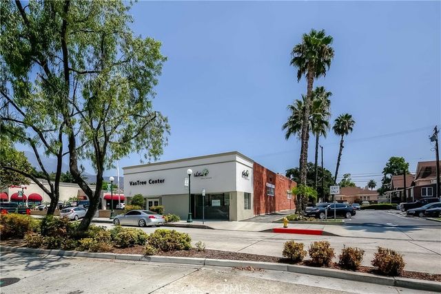 220 S Myrtle Avenue, Monrovia