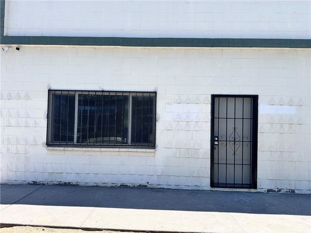 18336 Gault St, Reseda