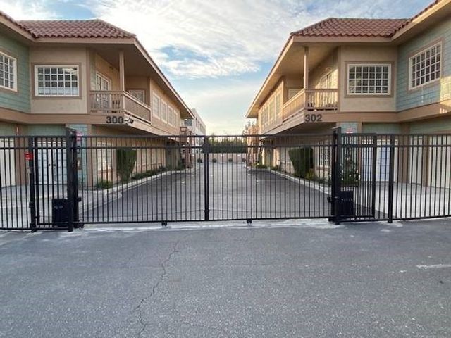 302 N Tustin # 201, Santa Ana