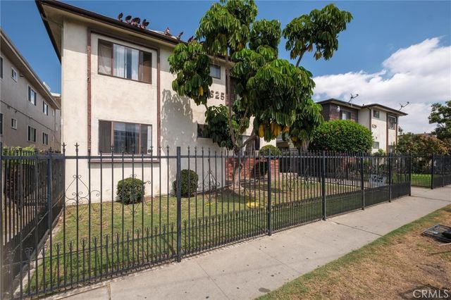 625 E 99th, Inglewood