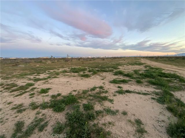 Air Expressway, Adelanto