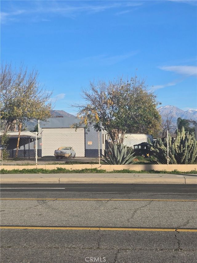 1897 N Mount Vernon, San Bernardino