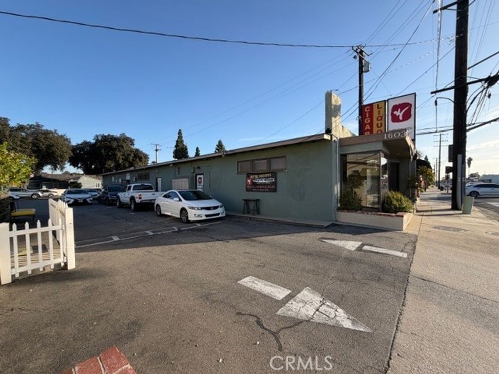 1601 W Commonwealth Avenue, Fullerton