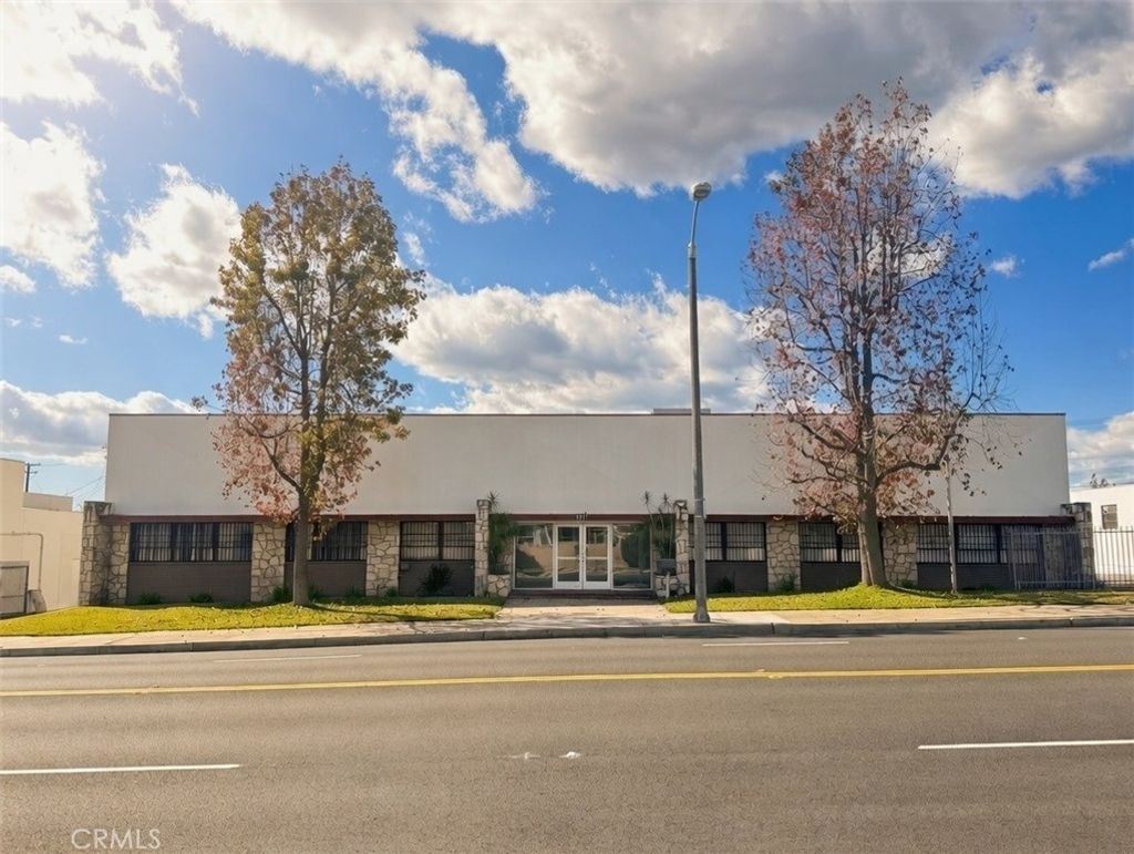 1017 S Mountain Ave, Monrovia
