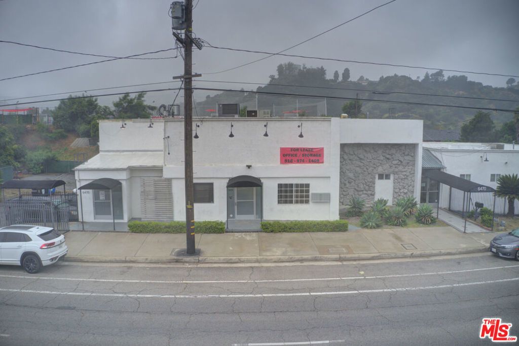 6470 Foothill Boulevard, Tujunga