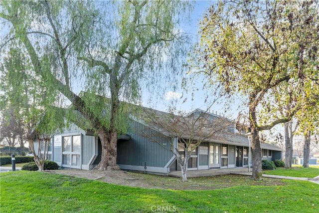 3183 Collins, Merced