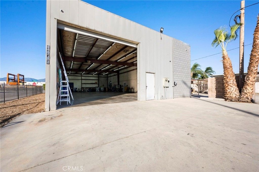 1033 W 3rd Street, San Bernardino