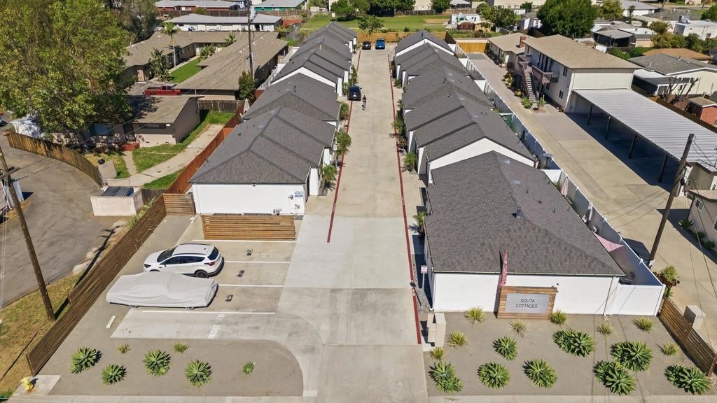 Photo of Listing #PTP2601703