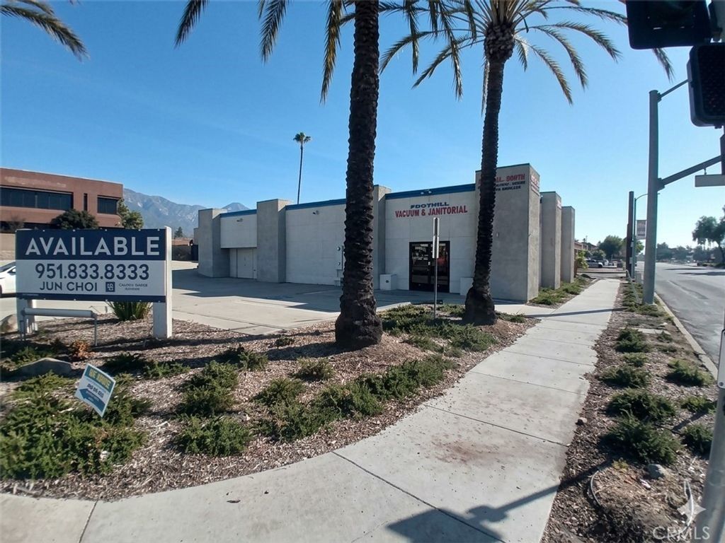 1595 W Foothill Boulevard, Upland