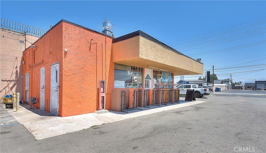 1610 S Standard Avenue, Santa Ana