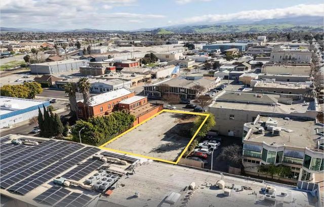220 4th Street, Hollister