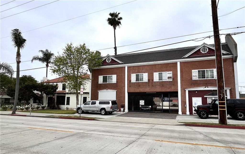 1008 N Ross, Santa Ana