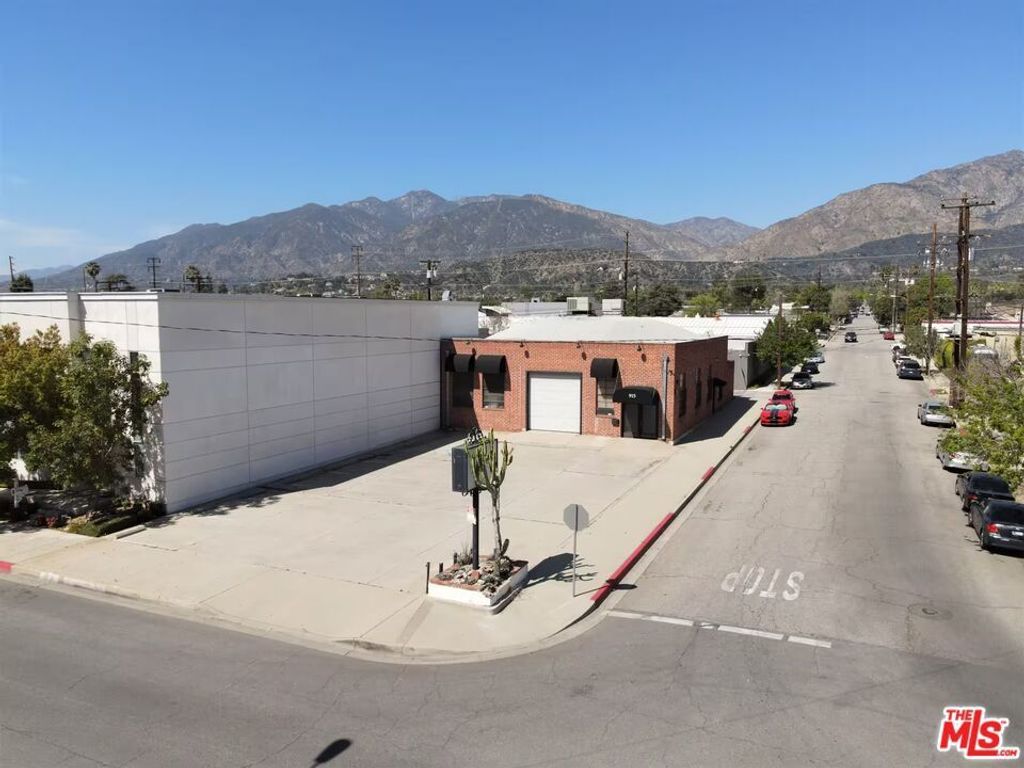 915 S Alta Vista Avenue, Monrovia