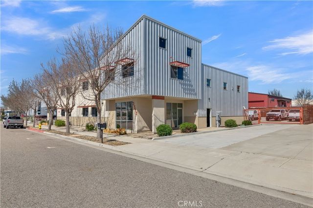 3510 Combine, Paso Robles