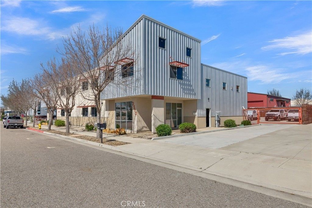 3510 Combine, Paso Robles
