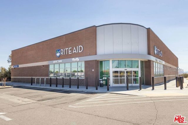 2938 W Rosamond Boulevard, Rosamond