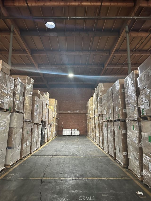 2715 E 12th, Los Angeles