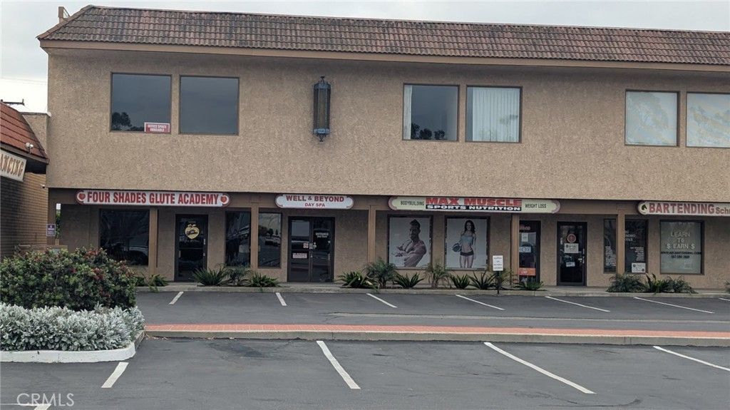5030 Katella, Los Alamitos