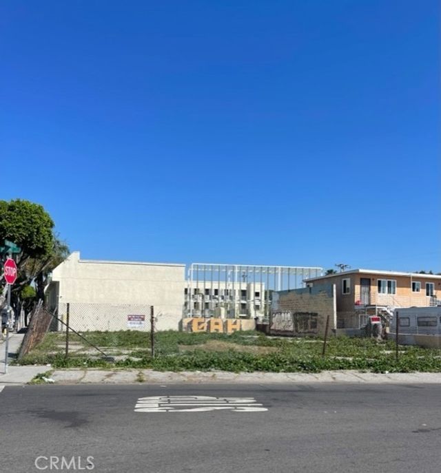 1220 S Long Beach, Compton