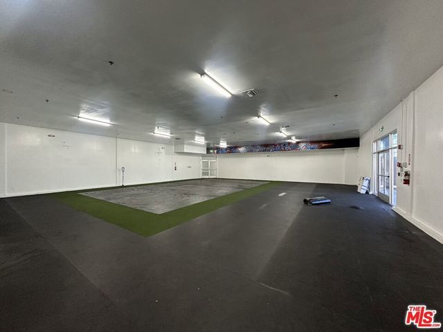 523 E Rosecrans Avenue # 523, Compton