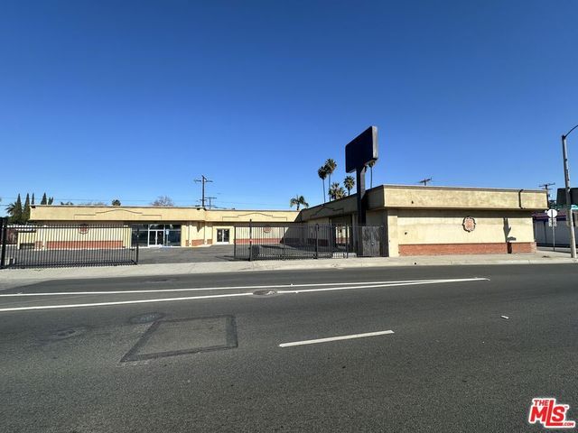 515 E Rosecrans Avenue # 515, Compton
