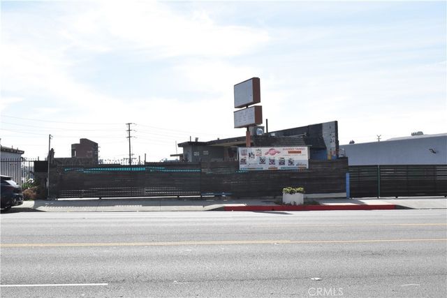 411 N La Brea Avenue, Inglewood