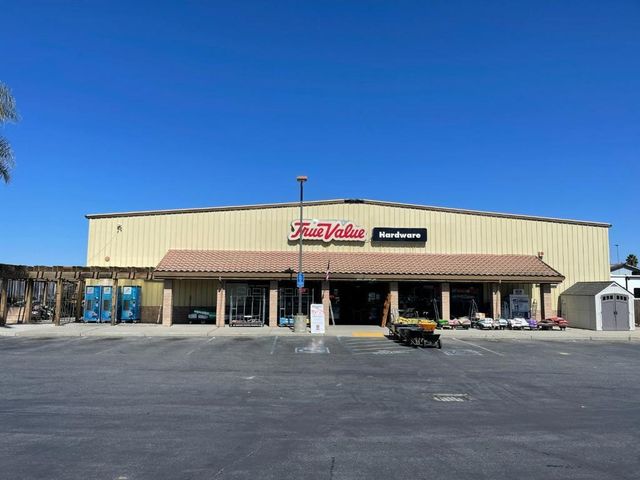 1260 Fourth Street, Hollister