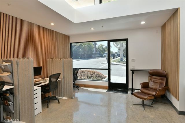 627 Aviation Way, Manhattan Beach